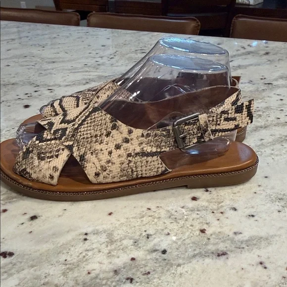 Franco Sarto Kayleigh slingback sandals in a snakeskin print leather. - Picture 4 of 11